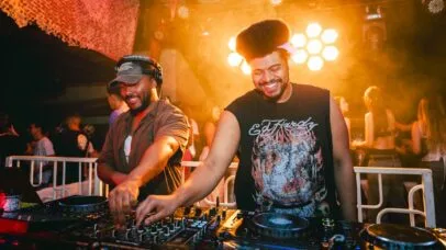 Deekapz fala à RS sobre carreira, colaborações e futuro: ‘A síntese do projeto sempre foi quebrar o gênero musical’
