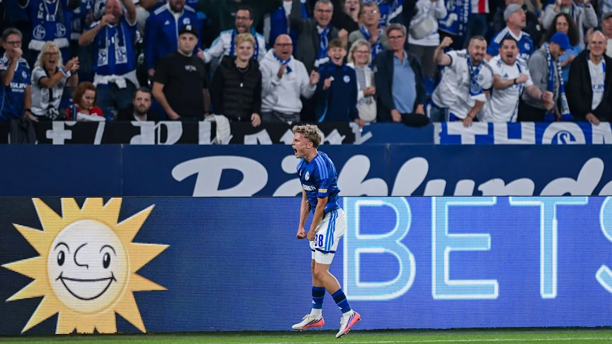 Ein Junge aus der Nordkurve - So eng ist Vozar mit Schalke verbunden