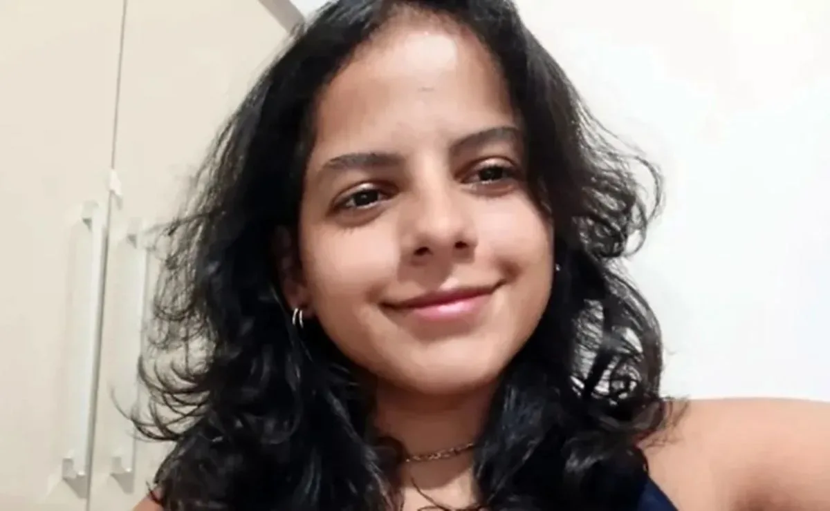 Professora de 26 anos morre depois de receber alta duas vezes no mesmo dia em hospital público