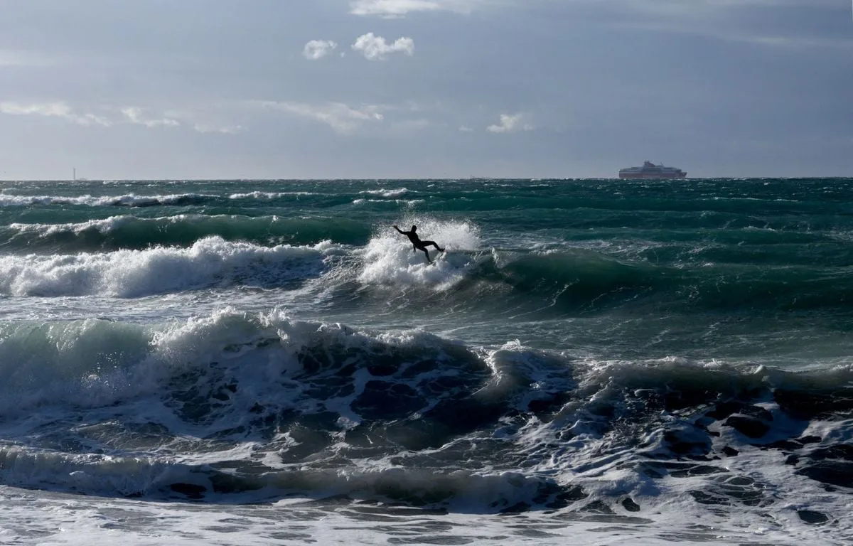 Marseille : « C’est maintenant que l’année se joue »… Mais pourquoi les surfeurs veulent rouvrir « Epluchures beach » ?
