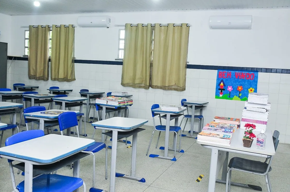 Prefeitura de São José lança concurso público com 300 vagas para auxiliar de educação especial