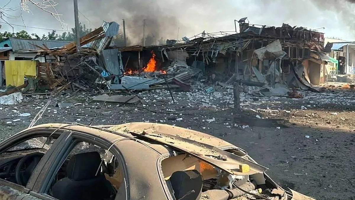 Zehn Menschen bei russischen Angriffen im Gebiet Charkiw getötet
