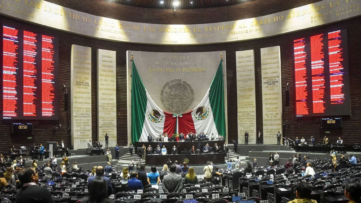 Diputados aprueban en lo general nacionalidad única para presidente y gobernadores