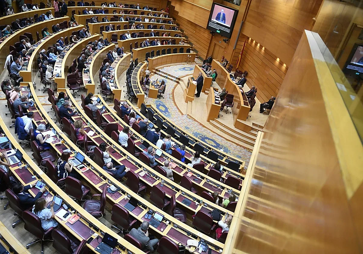 El PSOE explora una lista unitaria de izquierdas en el Senado para arrebatar su control al PP