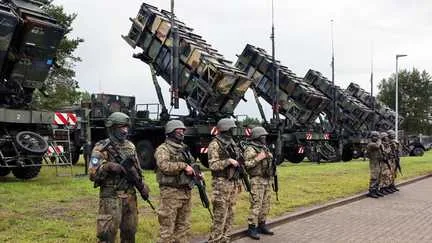 Guerre en Ukraine : pourquoi Kiev cherche à se fournir en systèmes antimissiles