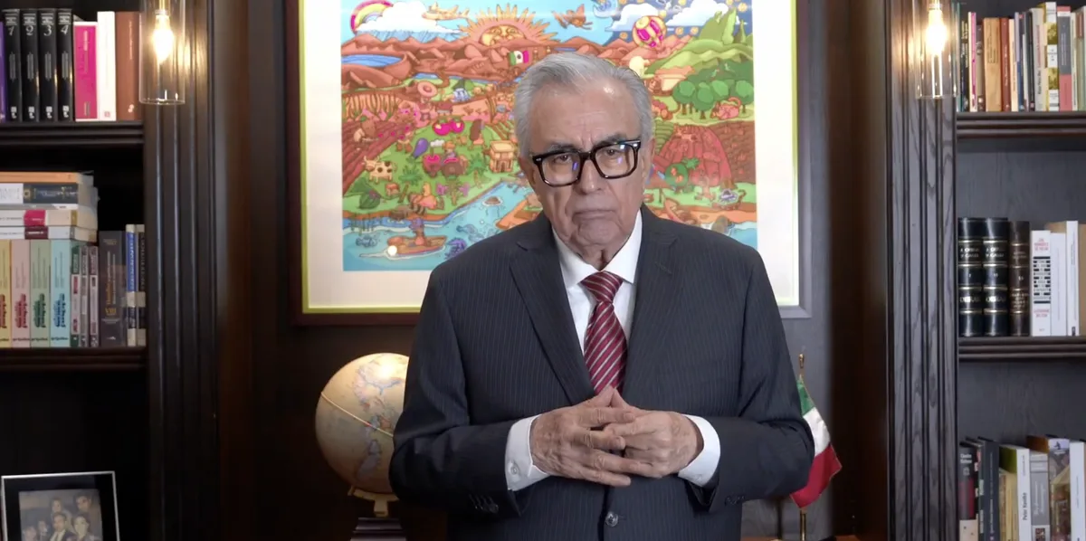 ’Estoy de regreso... vamos a seguir gobernando con firmeza’ Rubén Rocha Moya da mensaje y se reúne con gabinete