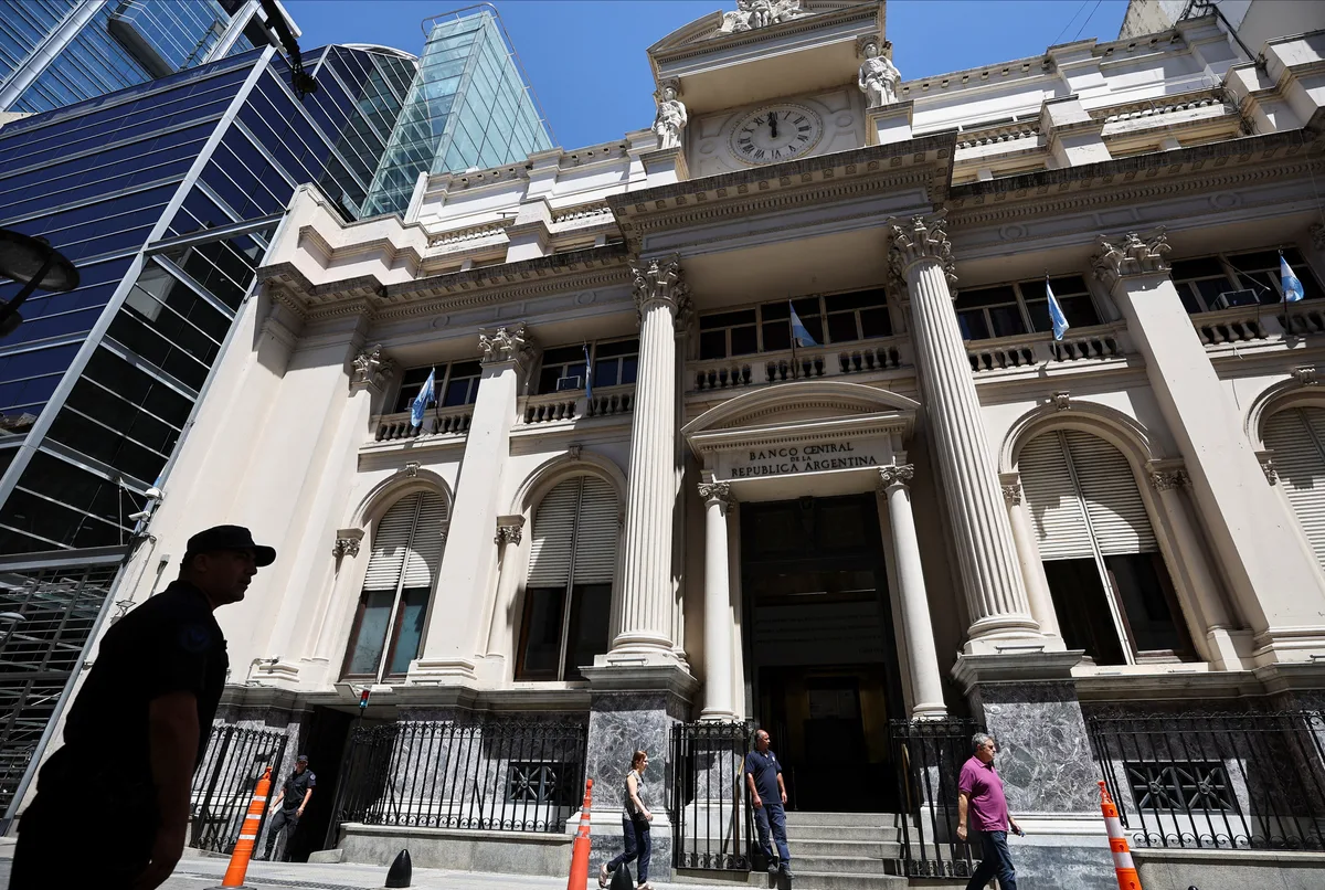 La Carta Orgánica del BCRA que propone el Gobierno será la más estricta de la región, según una asociación de bancos