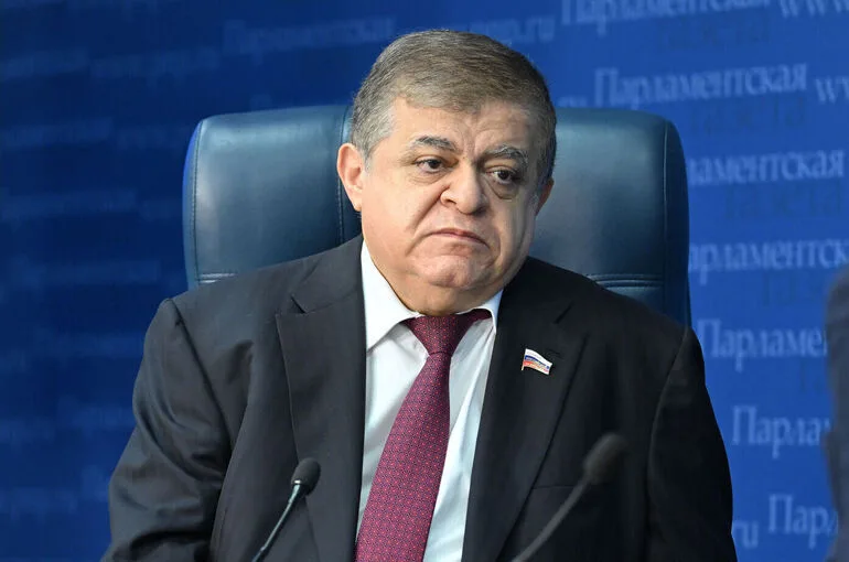 Сенатор Джабаров: Конфликт США и Ирана не завершится без признания статуса Ормузского пролива