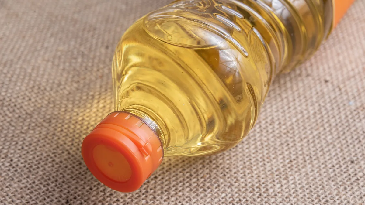 Maharashtra FDA urges consumers to avoid buying unsealed edible oil: ‘Difficult to take action’