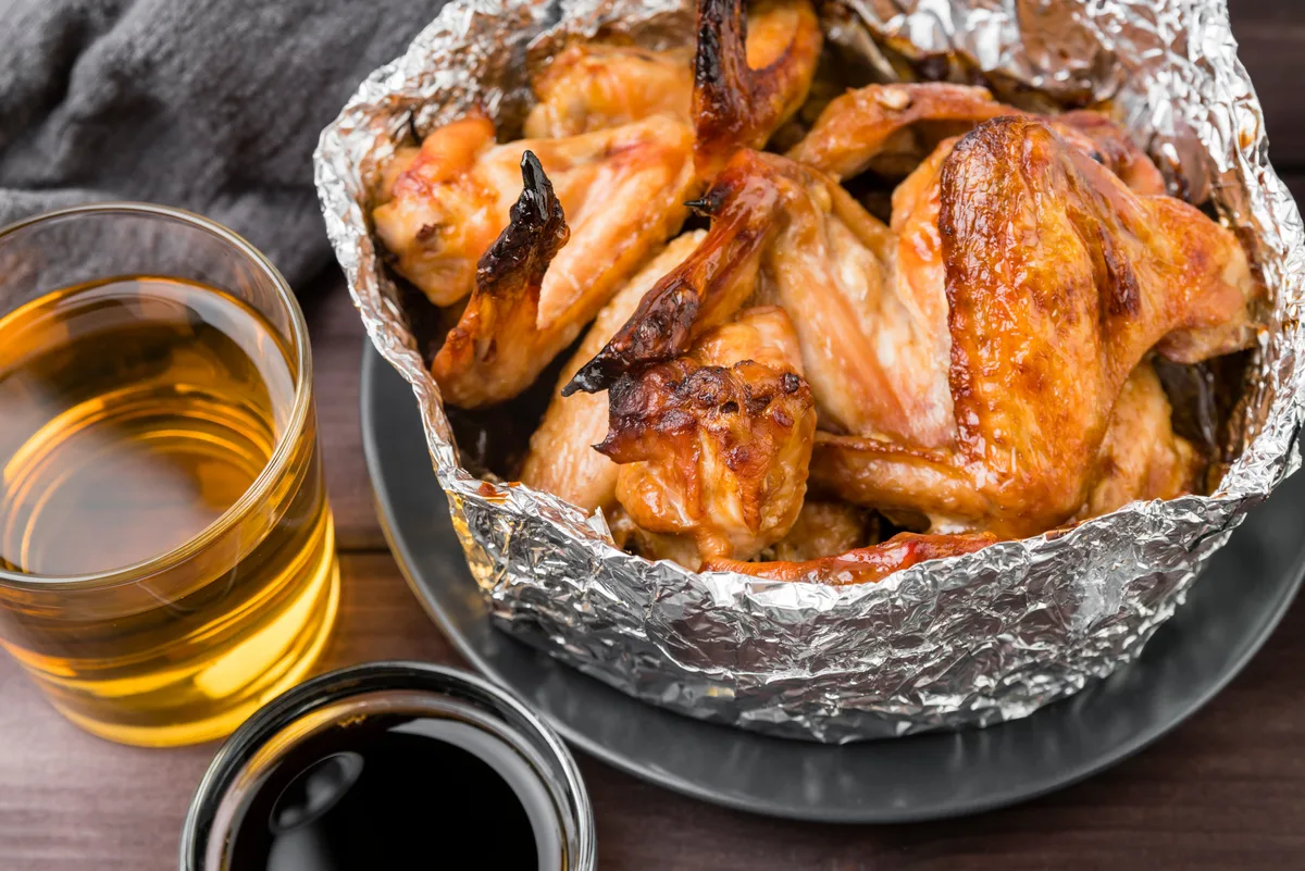 Cómo hacer alitas de pollo al ajillo utilizando el horno, una receta fácil para sorprender