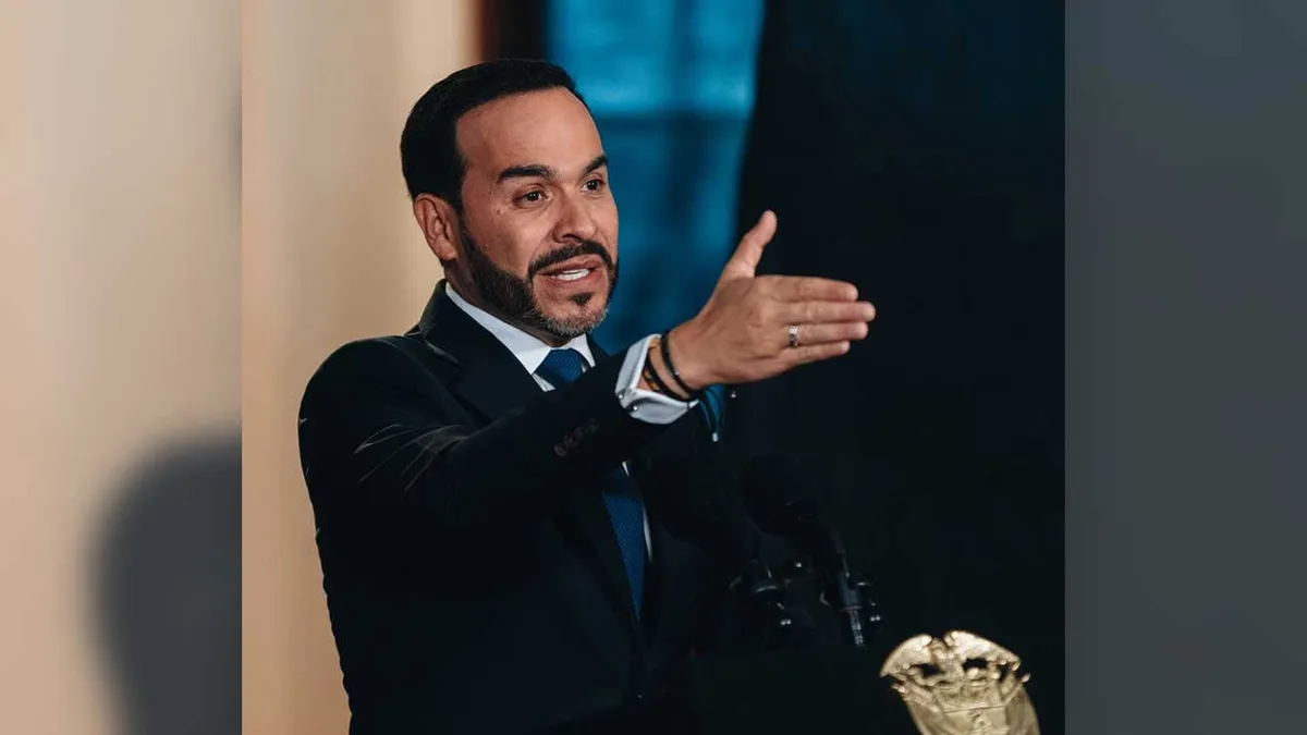 Abelardo de la Espriella es uno de los tres presidentes con mayor aceptación en Latinoamérica a un mes de llegar a la Casa de Nariño, según encuesta