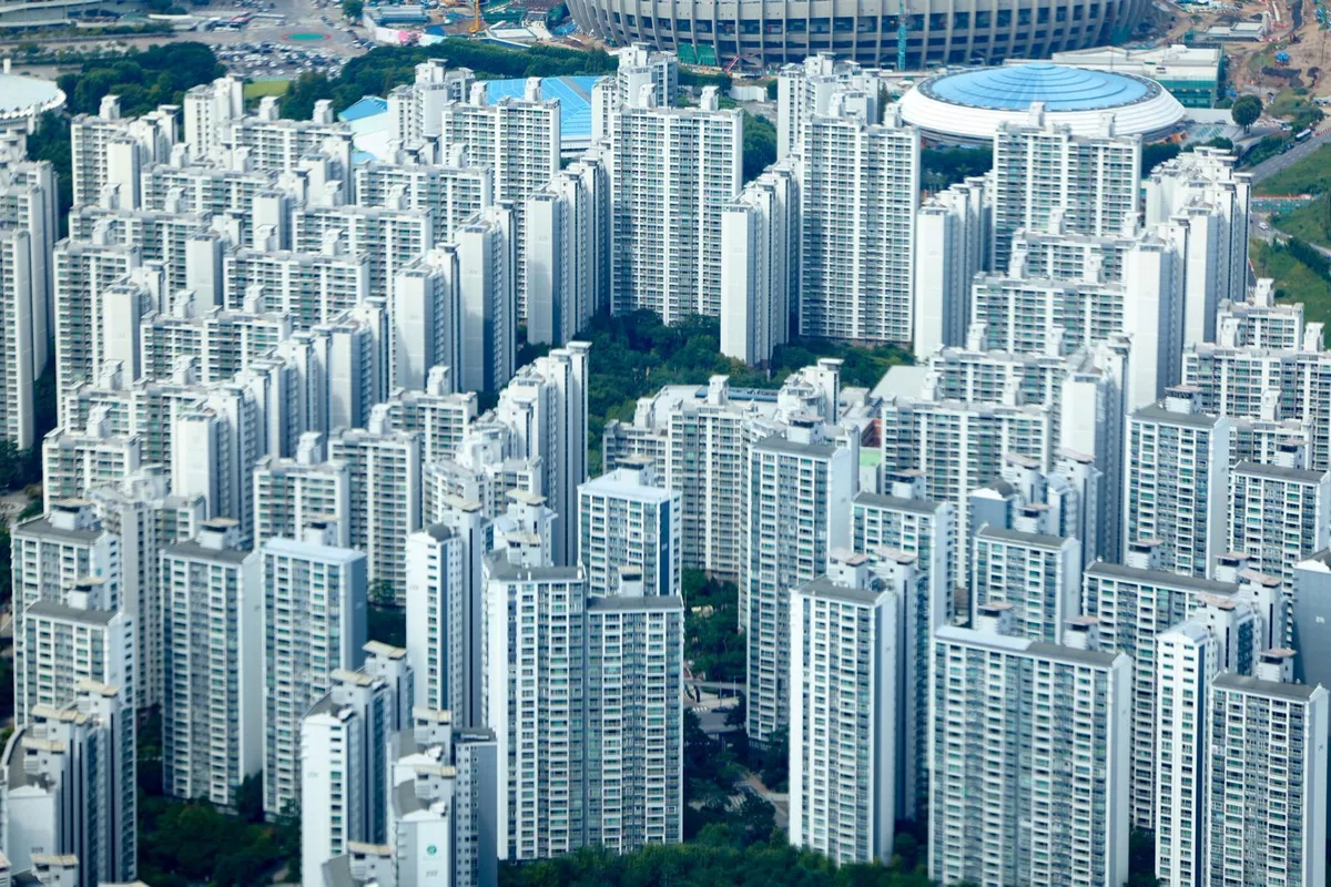 강남·서초 아파트값 하락폭 커졌다…성북·중랑 중저가 아파트 강세