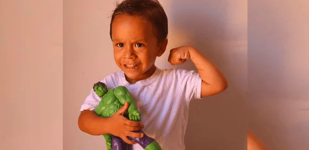 Polícia apura se menino de 3 anos foi morto para atingir a mãe