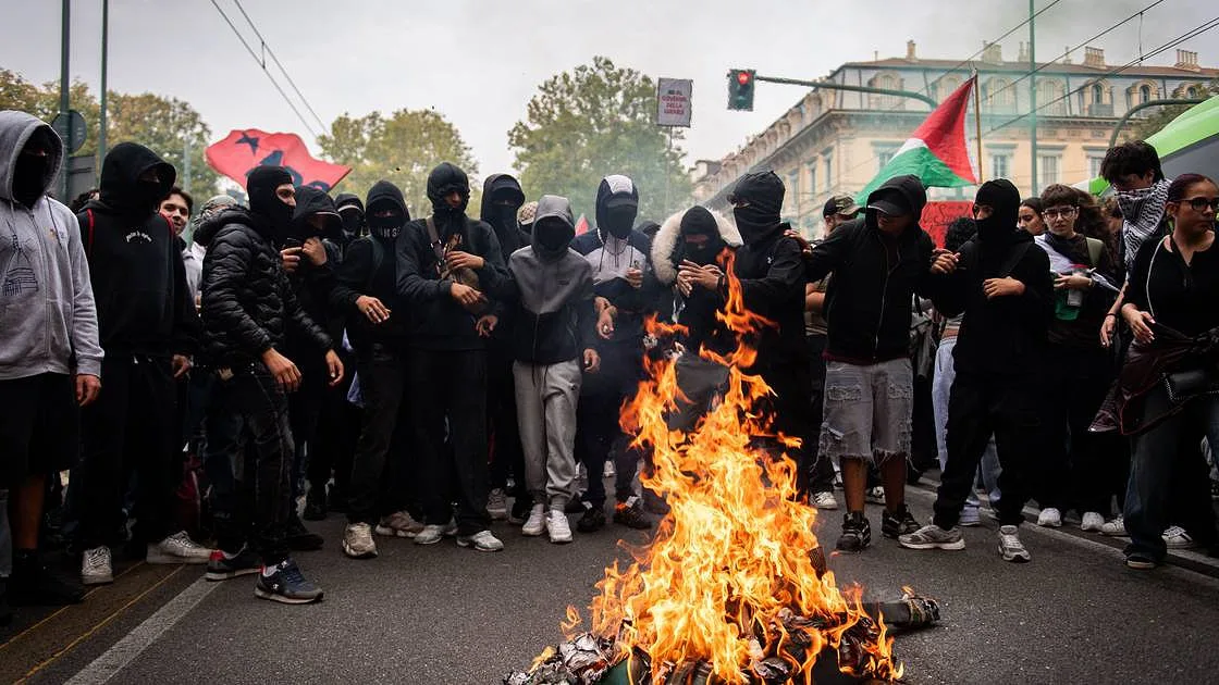 "Fomos inspirados por França": onda de protestos estudantis chega a Itália, Meloni faz apelo à oposição