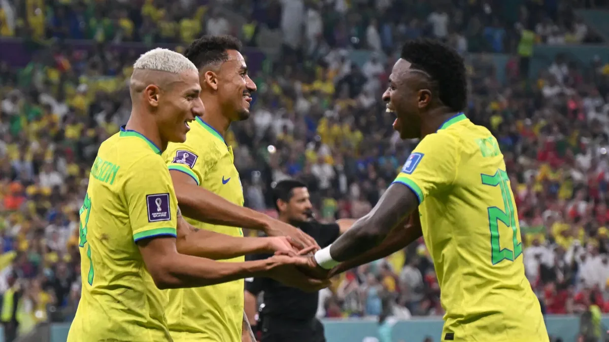 Atacante brasileiro aceita proposta do Trabzonspor, time de Salah