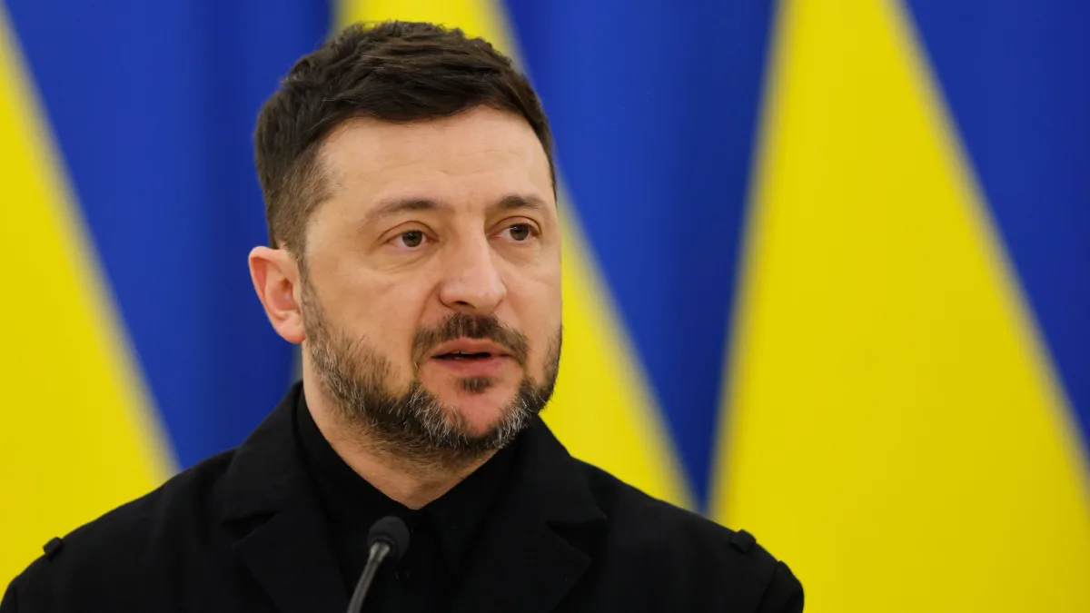 Liveblog Ukrainekrieg: Selenskyj fordert ein Ende der zivilen Luftfahrt in Russland