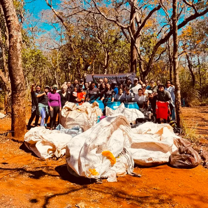 Pelo 5º ano, voluntários recolhem lixo e acham filhotes deixados no Ceuzinho