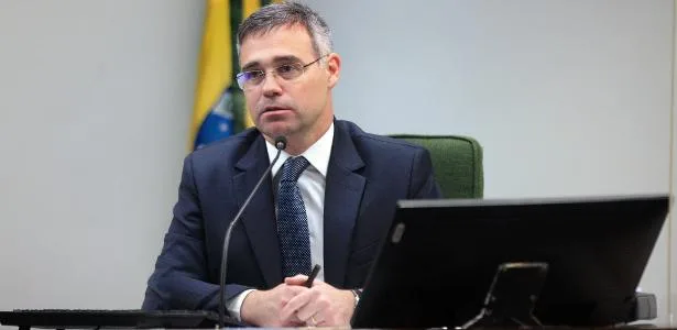 Mendonça responde a Fachin e diz que todos os sigilos já foram liberados
