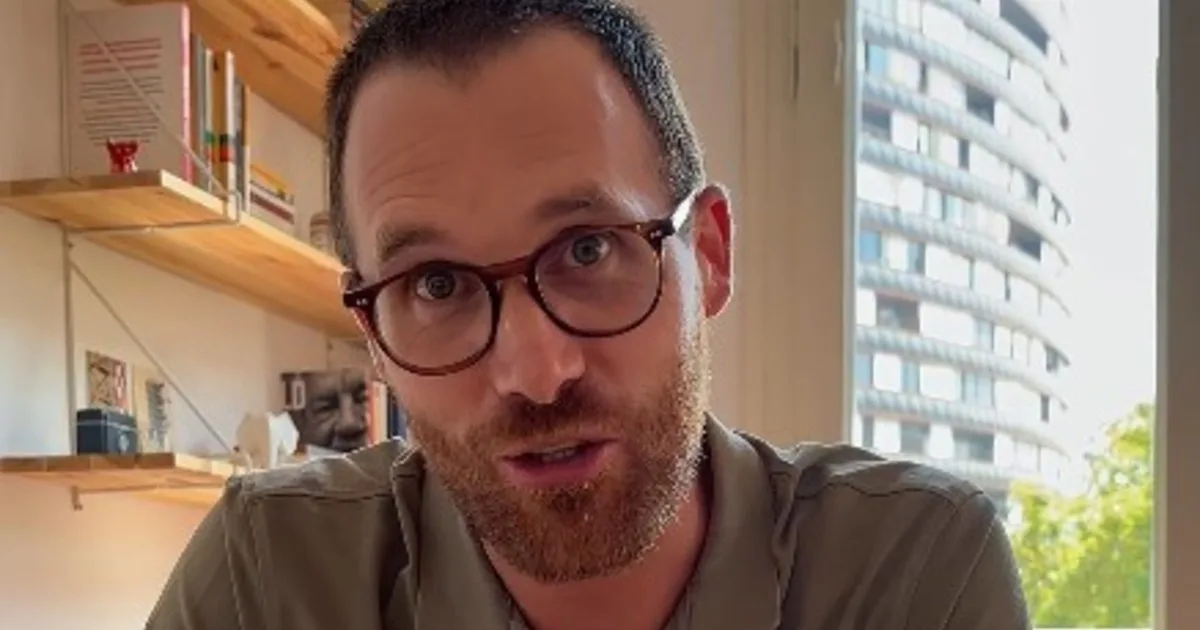 Alfonso Navarro, psicólogo: "Dar autonomía también significa aceptar que tu hijo no siempre va a hacer las cosas como tú"