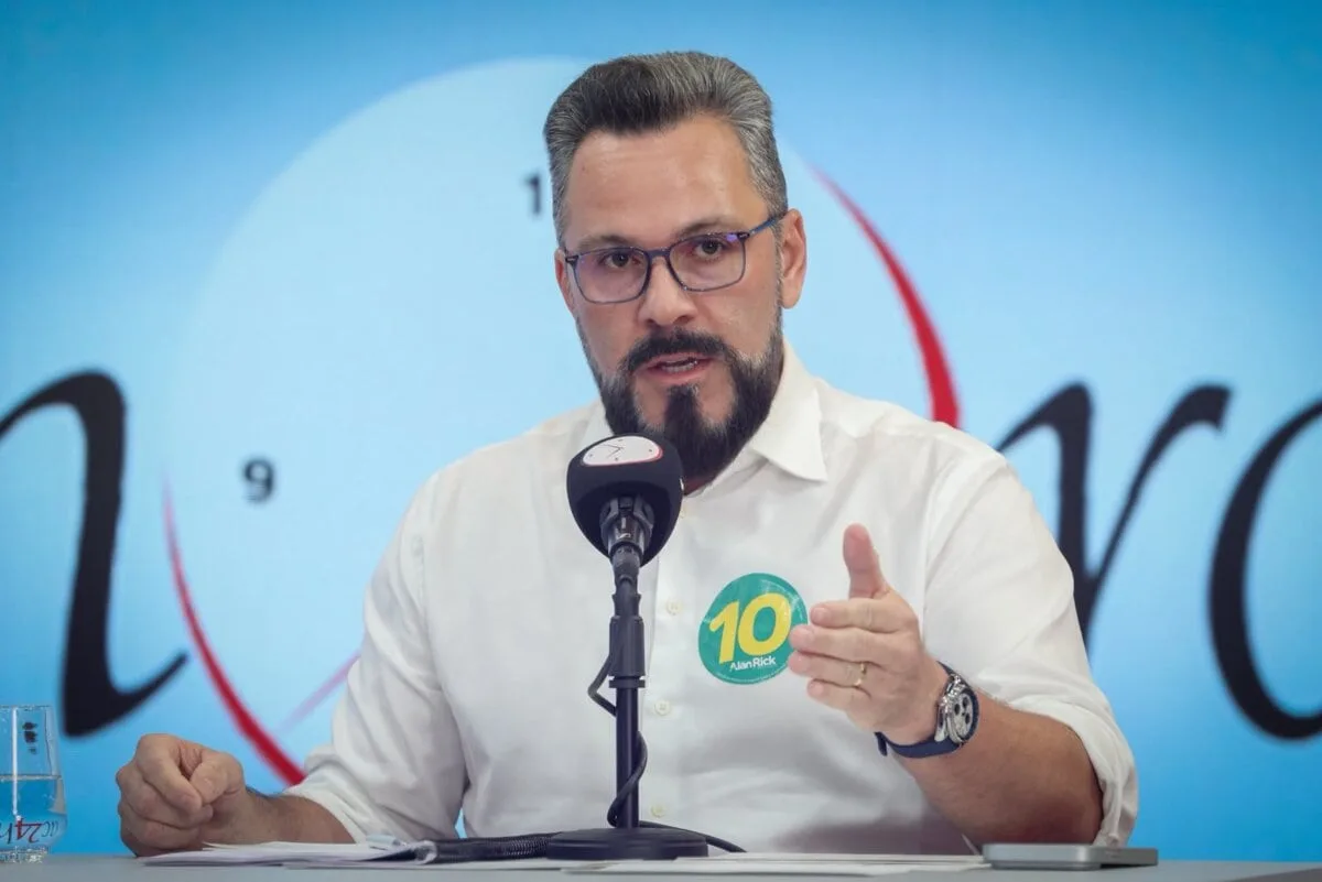 Alan Rick diz que saúde do Acre sofre com falta de gestão e defende criação de novas regionais