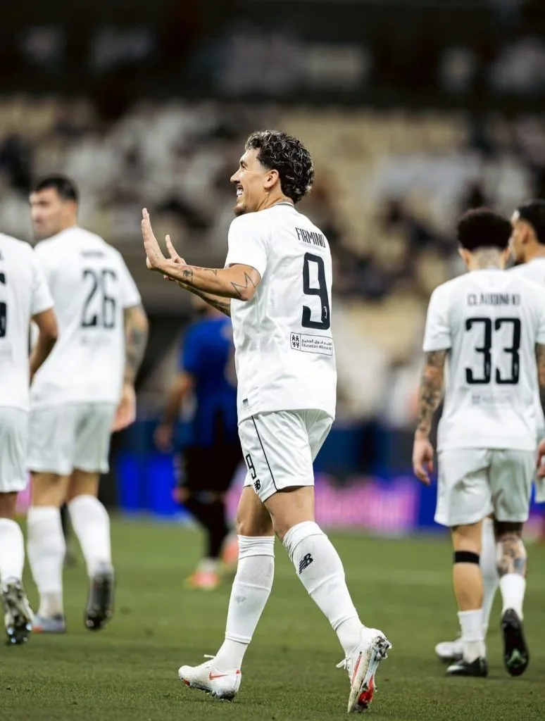 Com dois de Firmino, Al Sadd goleia e segue invicto no Catar