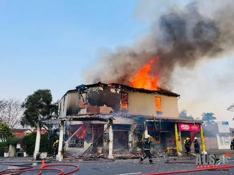 WATCH | Patrons evacuated as popular Durban Greek restaurant burns