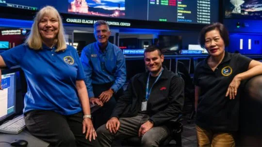 La NASA ejecutó una audaz maniobra llamada "Big Bang" para salvar las sondas Voyager