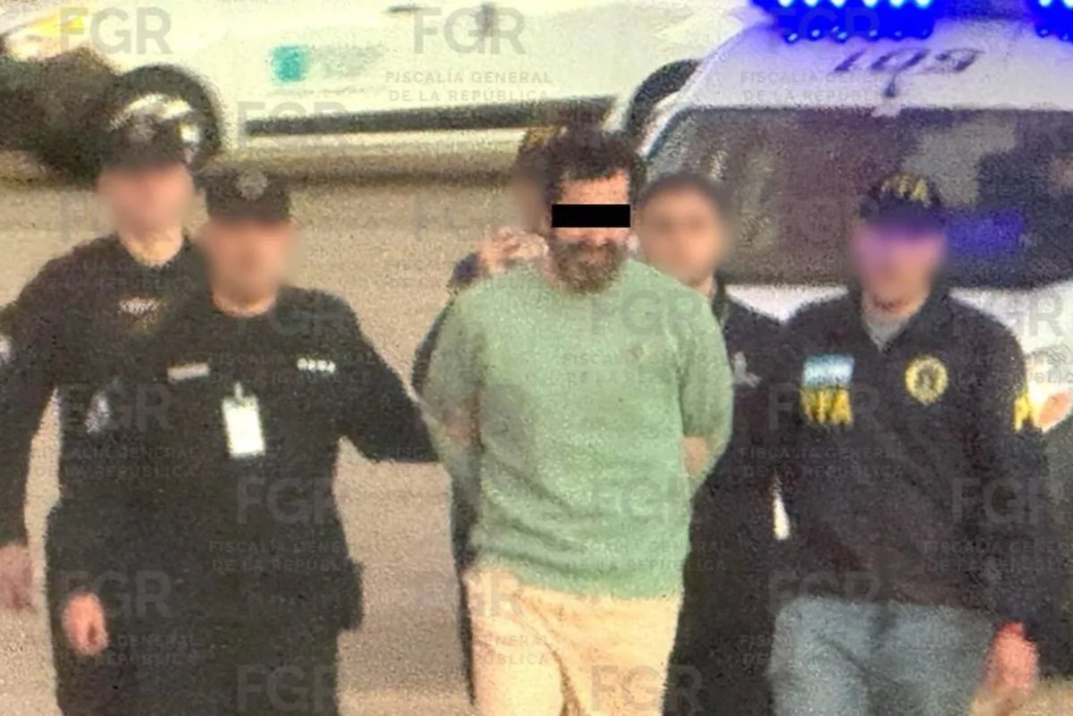 Extraditado de Argentina a México el contralmirante Farías, acusado de contrabando de combustible