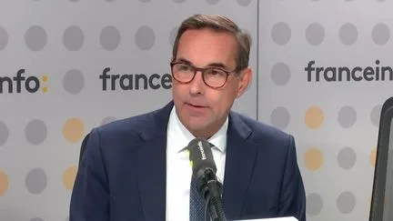 La loi sur la présomption de légitime défense pour les forces de l'ordre "ne dispensera pas de faire des enquêtes", assure le directeur de l'IGPN