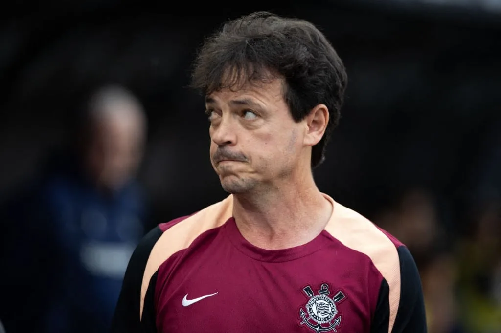 Fernando Diniz tem sobrevida de 20 dias no Corinthians