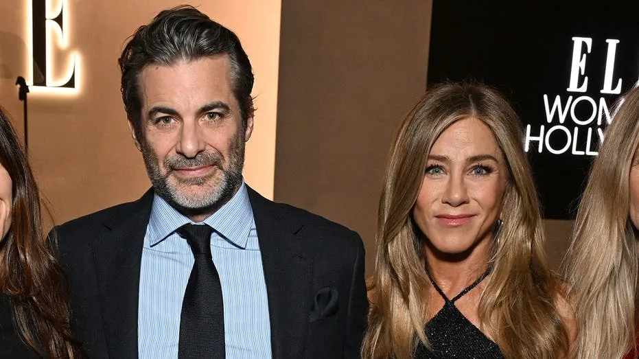 Jennifer Aniston’s romance with Jim Curtis faces celebrity relationship trap, expert warns