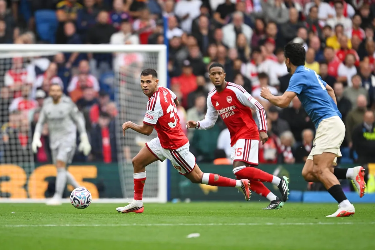 Arsenal star slammed as 'a million miles off it' sends message to fans after Brighton nightmare