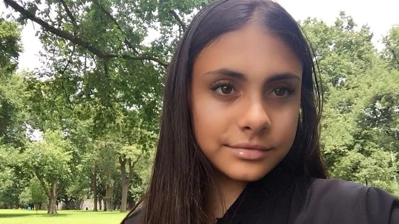 21-year-old found dead in apartment sought help before death