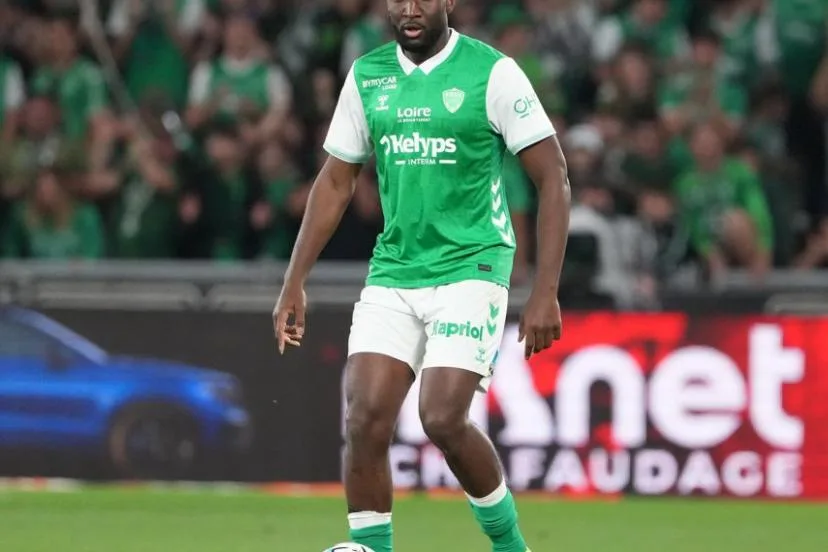 Mercato : après plus de 10 ans à Saint-Étienne, son club formateur, Mickaël Nadé s'en va