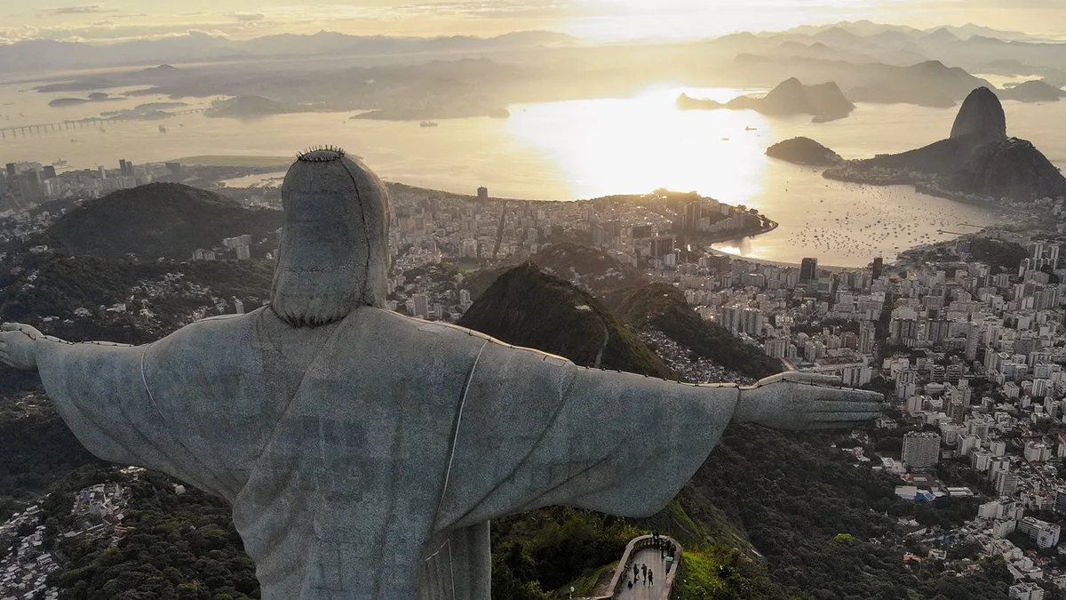Rio de Janeiro para lá dos cartões-postais: entre o samba, a mesa e a vida carioca