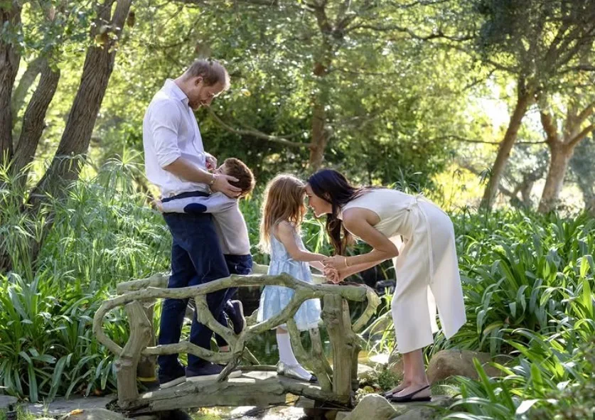 O motivo de Harry e Meghan tirarem filhos da escola após dois dias
