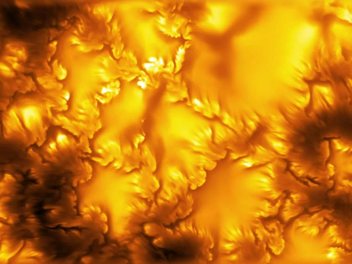 Des tourbillons de plasma agitent la surface de notre Soleil