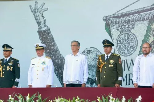 Más de 3 mil participan en desfile cívico-militar en Ciudad Victoria, Tamaulipas