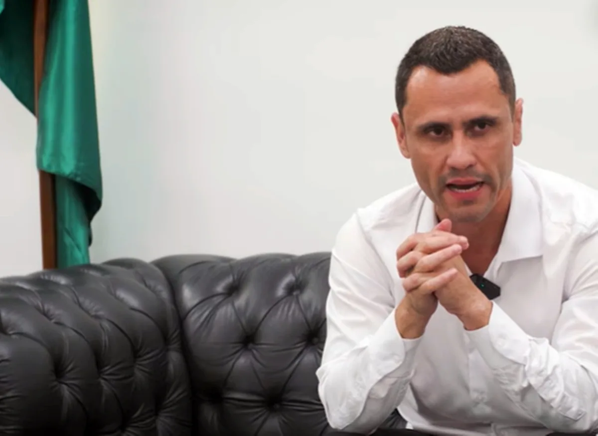 Cleitinho abre 25 pontos sobre Kalil e 35 sobre Patrus no 2º turno em MG