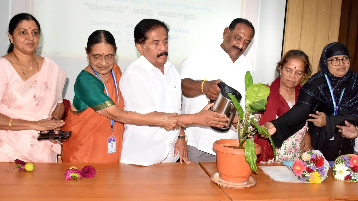 KSRTC bus services to be aligned with college timings: Harish Gowda