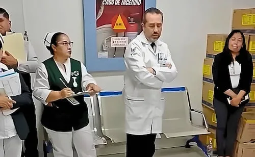 Personal de salud denuncia plaga de cucarachas en hospital del IMSS de Tepeji del Río, Hidalgo; exponen otras deficiencias