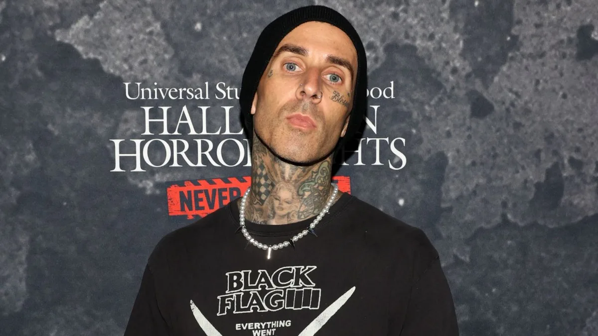 Travis Barker relembra “premonição” da filha antes do acidente aéreo que sofreu em 2008; assista Travis Barker fala pela primeira vez sobre seu estado de saúde. (Foto: Getty)