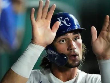 Witt caps Royals' rally in the ninth with the winning hit in a 4-3 victory over the Athletics