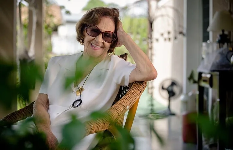 Laura Cardoso foi um exemplo de mulher e de artista, diz Fernanda Torres