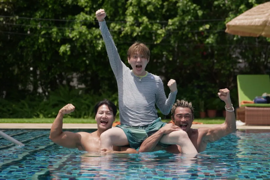Watch: Zico Joins Choo Sung Hoon And Kim Jong Kook As New Youngest Member Of Travel Variety Show