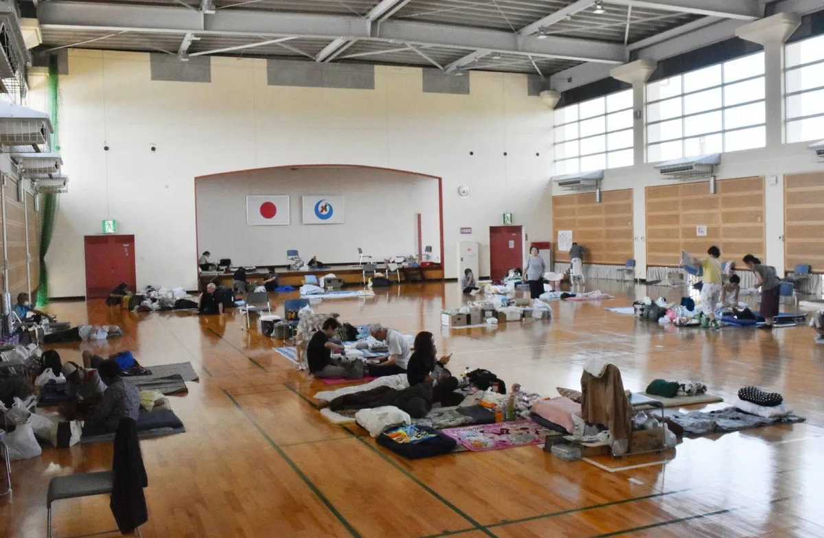 Authorities shift focus to evacuees’ prolonged displacement after Kumamoto quake