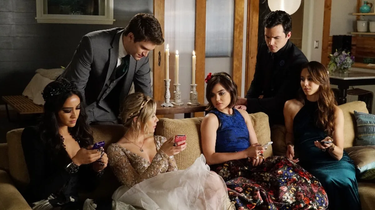 Un actor de la serie “Pretty Little Liars” sufrió un violento robo en Hollywood: “Me golpearon en la cabeza”