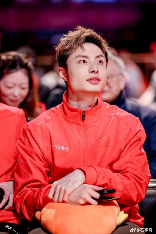 '中 배드민턴 충격' 세계랭킹 1위가 어쩌다...굴욕의 '30분컷' 당했다! "두 게임서 고작 21점, 최악 부진" 16위 만나 탈락