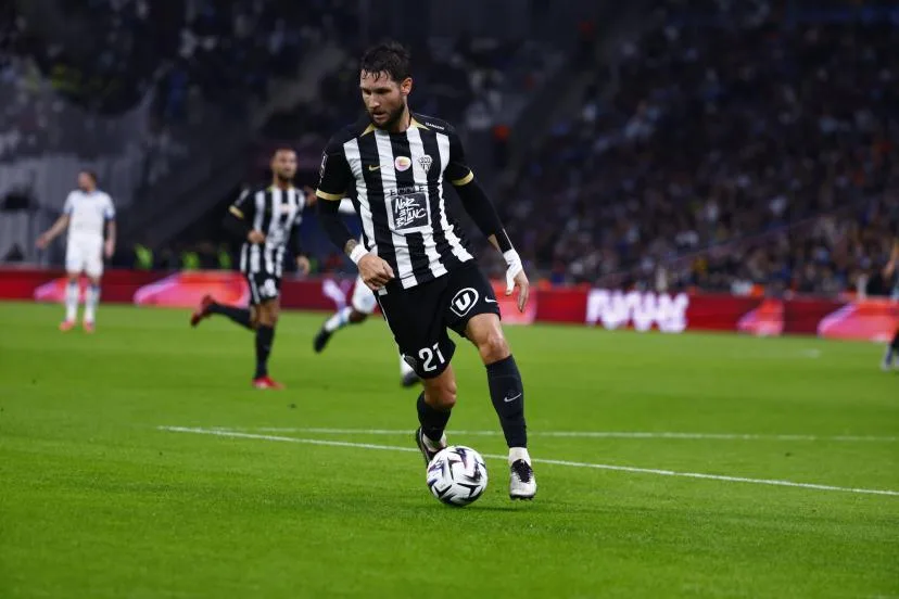 7 439 minutes consécutives avec Angers en Championnat : Fin de série pour Jordan Lefort après son expulsion à Brest