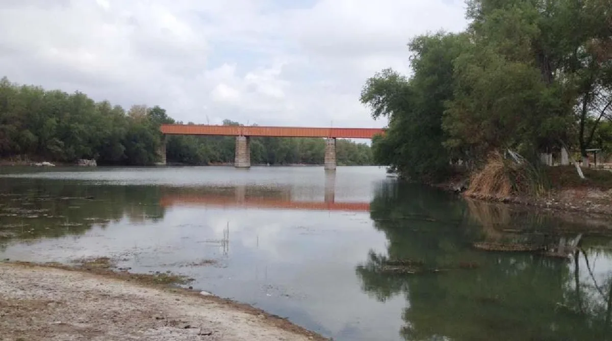 Aguas negras sí llegan al río Sabinas; Conagua prepara sanciones en Coahuila